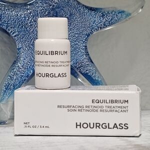 🟠 4 for $25 🟠 HOURGLASS EQUILIBRIUM RESURFACING RETINOID TREATMENT